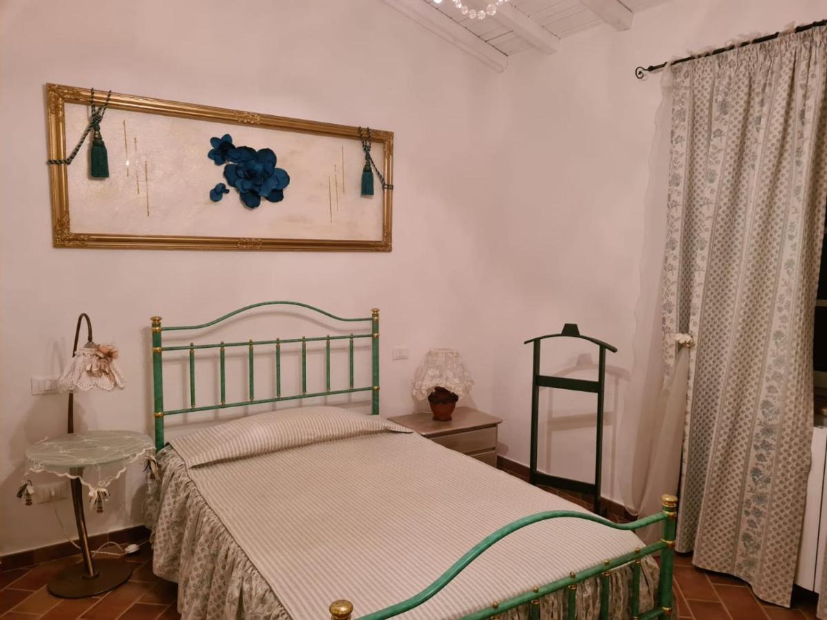 Agriturismo La Casa Dei Ricordi コッレサルヴェッティ エクステリア 写真